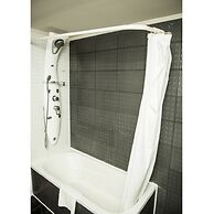 Cherry Maryski Hotel