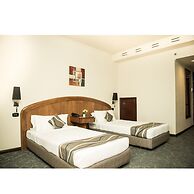 Cherry Maryski Hotel