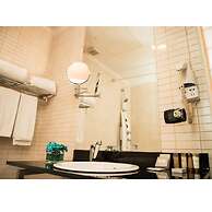 Cherry Maryski Hotel