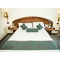 Cherry Maryski Hotel