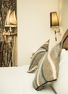 Cherry Maryski Hotel