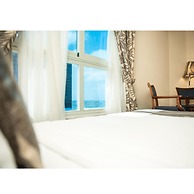 Cherry Maryski Hotel