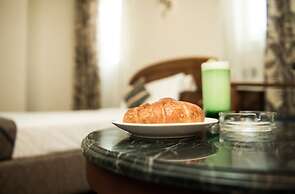 Cherry Maryski Hotel