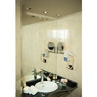 Cherry Maryski Hotel