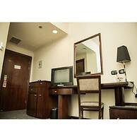 Cherry Maryski Hotel