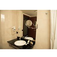 Cherry Maryski Hotel