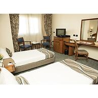 Cherry Maryski Hotel