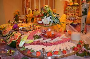 Cherry Maryski Hotel