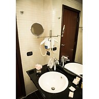 Cherry Maryski Hotel