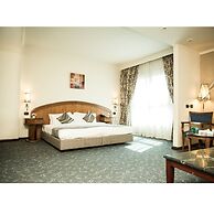 Cherry Maryski Hotel