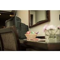 Cherry Maryski Hotel