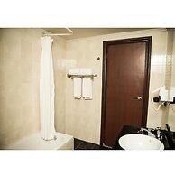 Cherry Maryski Hotel