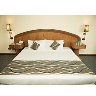 Cherry Maryski Hotel