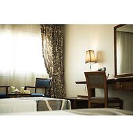 Cherry Maryski Hotel