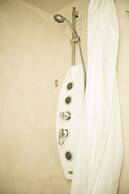 Cherry Maryski Hotel