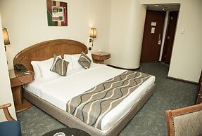 Cherry Maryski Hotel