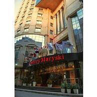 Cherry Maryski Hotel