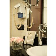 Cherry Maryski Hotel