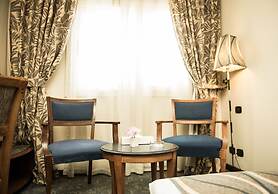 Cherry Maryski Hotel