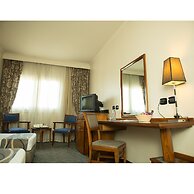 Cherry Maryski Hotel