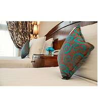 Cherry Maryski Hotel