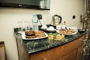 Cherry Maryski Hotel