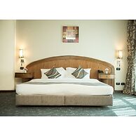 Cherry Maryski Hotel