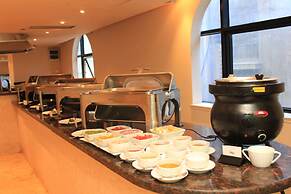 Cherry Maryski Hotel