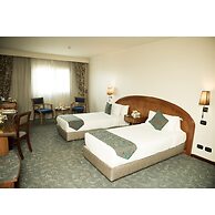 Cherry Maryski Hotel