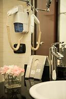 Cherry Maryski Hotel