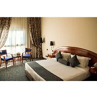 Cherry Maryski Hotel