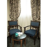 Cherry Maryski Hotel