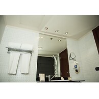 Cherry Maryski Hotel