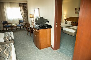 Cherry Maryski Hotel