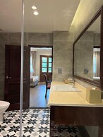 Champa Palace Hotel