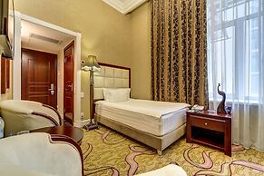 Akyan St. Petersburg