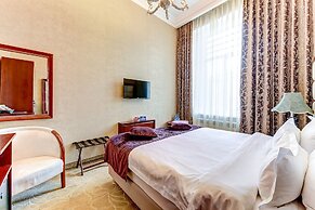 Akyan St. Petersburg