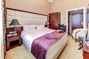 Akyan St. Petersburg