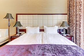 Akyan St. Petersburg