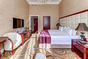 Akyan St. Petersburg