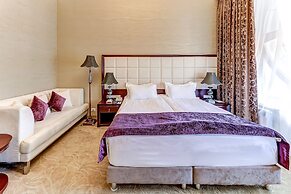 Akyan St. Petersburg