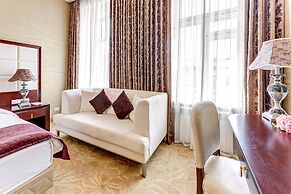 Akyan St. Petersburg