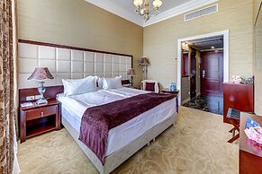 Akyan St. Petersburg