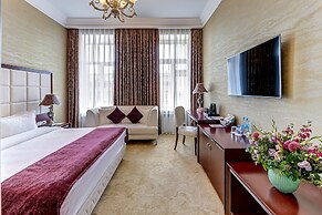 Akyan St. Petersburg