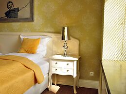 SleepWalker Boutique Suites