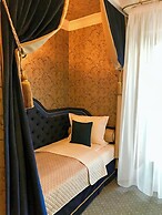 SleepWalker Boutique Suites