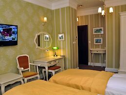 SleepWalker Boutique Suites