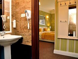 SleepWalker Boutique Suites