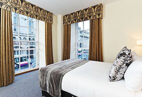 Royal Athenaeum Suites