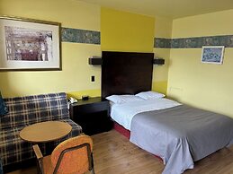 Motel R-100